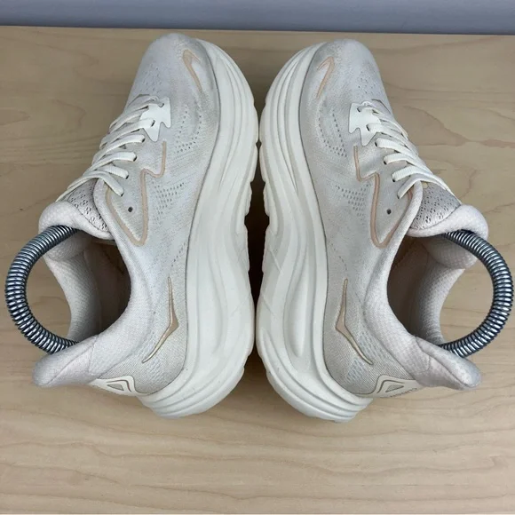 Hoka One One Women’s Size 6.5 B Clifton 10 Vanilla Birch Athletic Running Shoes - Picture 6 of 11